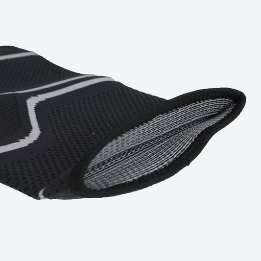 Skelcore black compression ankle sleeve in breathable four-way stretch fabric - product view 2